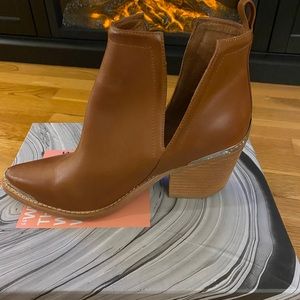 Jeffrey Campbell Cromwell bootie